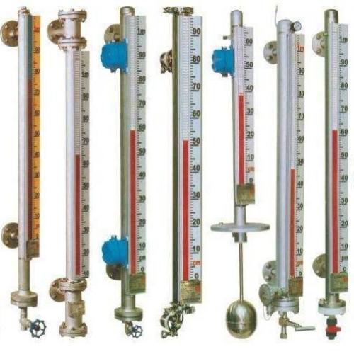 Magnetic flap level gauge